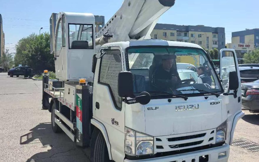 Автовышка Isuzu 100P — 33 м